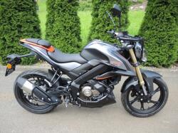 RDMOTO Engine guards RDMOTO CF186KD fekete (with protectors)