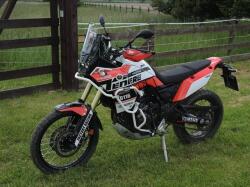 RDMOTO Engine guards RDMOTO CF140W fehér (with protectors)