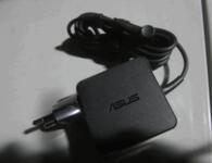 ASUS 0A001-00340400 áramátalakító és inverter Beltéri 33 W Fekete (0A001-00340400) (0A001-00340400)