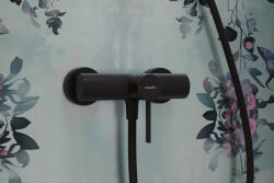 Hansgrohe Zesis S egykaros zuhanycsaptelep falsíkon kívüli szereléshez, matt fekete 74622670 (74622670)