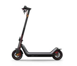 NIU Elektromos robogó NIU KQi3 MAX fekete