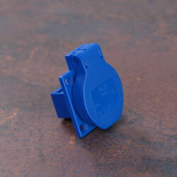 REV Ritter Földelt dugaszolóaljzat csapfedéllel, beépíthető, IP54 (0510005555)