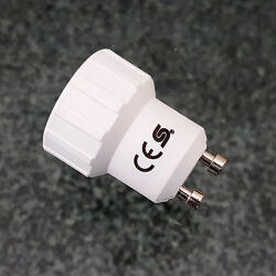 Somogyi Electrics Foglalat átalakító adapter GU10-ről E14-re AC90-265V, 1 év garanciával (9405990090,8536611090,3800228430521)
