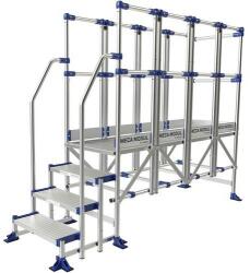 Tubesca-Comabi Meca Modul munkaállvány, 3 korláttal + 2 kapaszkodóval, 4 fokos, pallóhossz: 2 m