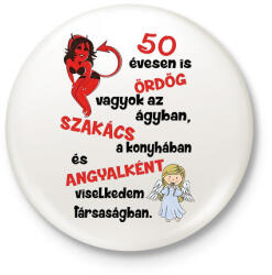 printfashion 50 évesen is ördög - Kitűző, hűtőmágnes - Fehér (17576736)