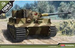 Academy Models 1/35 Tigris 1 tank modell későbbi változat (AC13314)