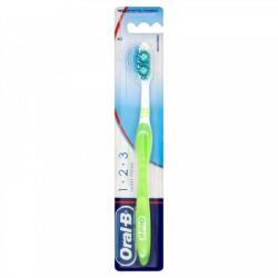 Oral-B fogkefe, Shiny Clean, 40, Medium