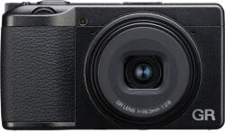 Ricoh GR III HDF kompakt fényképezőgép