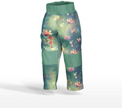 Takoy Panel szabásmintával 98-as softshell nadrág vöröshajú lány egy nagy virág alatt