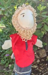 Babás Timi Gáspár kézbáb