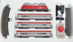 Piko 97947 Kezdőkészlet, Taurus villanymozdony IC személykocsikkal, ÖBB V, ágyazatos sínnel (4015615979470)