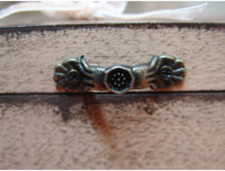  Fém fogantyú csavarokkal 5/cs 47*10mm 0052