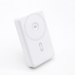 Apple iPhone MagSafe Power Bank 10000 mAh USB-C Csatlakozóval, Mágneses Indukciós Gyorstöltővel, USB-C és USB-C Lightning Kábellel