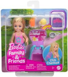 Mattel Papusa Chelsea cu accesorii, Barbie, Family&Friends, Cupcake Baking Backpack, JBF46 Papusa Barbie