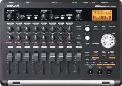 TASCAM TM-DP03SD 8 sávos digitális Portastúdió (TM-DP03SD)