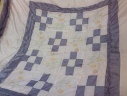  Dekoratív ágytakaró 220x240 + 2 párnahuzat mintás 1033 acél krém