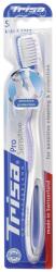 Trisa Pro Sensitive Ultra Soft fogkefe, védőkupak, lila - emag