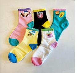 Zoknivilág 5 pár zokni lányoknak vidám, szines mintákkal: fagyi, popcorn, hamburger