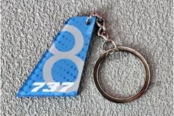  Vezérsík formájú kulcstartó Boeing 737-8