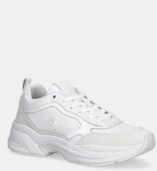 Tommy Hilfiger bőr sportcipő TH CHUNKY RUNNER PATENT - fehér Női 37