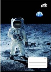 Victoria Man on the Moon A/5 32 lapos tűzött kockás füzet (ISVFC97)
