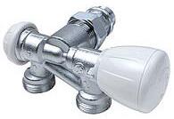 Giacomini sarok radiátorszelep lándzsás, jobbos, kétcsöves 1/2" M18 (R357BX062) (R357BX062)