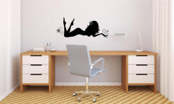  Pózoló csaj Falmatrica