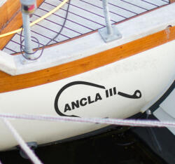  Díszes hajós matrica egyedi hajónévvel