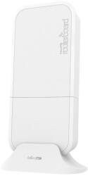 MikroTik RBwAPGR-5HacD2HnD&EC200A-EU