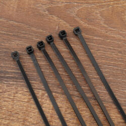 Stilo kábelkötegelő 430x4, 8 fekete - STI704 (STI704)