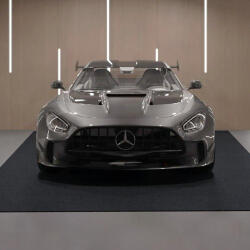 VEVOR Garázsszőnyeg 2235x6096x2, 4 mm olaj- és vízálló, filc + TPE padlóvédelem