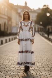 Ie traditionala Rochie Traditionala Viviana 3