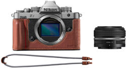 Nikon Z f 40mm f/2 Silver + SmallRig (VOA123WBWK001) Digitális fényképezőgép