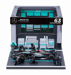 Bburago 1/43 F1 versenyautó - MB AMG W15 E Performance bokszutca