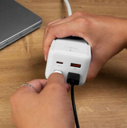 Fixed Hálózati elosztó hosszabbítós 1.5m 1 aljzat 2xUSB 2xUSB-C fehér FIXED (PO_FIXCS65-1.5-WH)