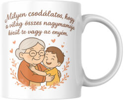  Milyen csodálatos, hogy a világ összes nagymamája közül te vagy az enyém bögre (fiú) (osszes_nagymama_kozul_te_vagy_az_enyem_bogre_fiu)