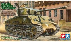 TAMIYA 1/35 M4A3E8 Sherman Easy Eigh europai hadszintér amerikai közepes tank modell (TA35346)
