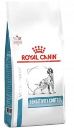 Royal Canin érzékenység-szabályozás kutyáknak 14 kg SC21