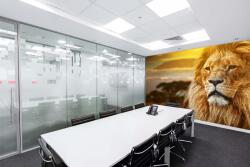 DIMEX ART Самозалепваща се флизелинова фототапета величествен лъв 375 x 250 см