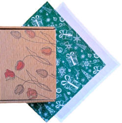  Karácsonyi Motívumos - Sötétzöld Asztalterítő és Fehér Textilszalvéta Szett Elegáns Díszdobozban