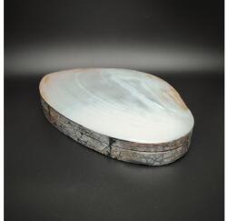 R. M. ékszer Pávakagyló ékszertartó doboz krém-szürke kézműves Bali kagyló díszdoboz 25 cm (026043)