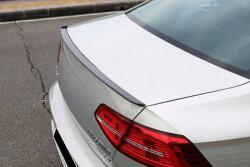  VW Passat B8 2015-2019-es modellel kompatibilis csomagtartó spoiler, műanyag, fényes fekete