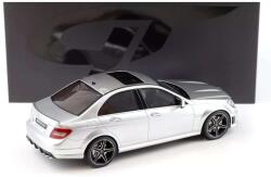  Mercedes-Benz C63 AMG - Modell autó - 1: 18 - Ezüst