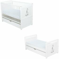 BabyNeeds Babyneeds- Patut din lemn Nadia II Girafa transformabil pt bebe si junior, 120x60 cm, Multifunctional, Cu sertar cu capac, Din pin si mdf, Stabil si rezistent, Inaltime saltea reglabila pe 3 nivele, L