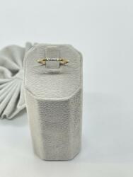  Arany gyűrű gyémánttal