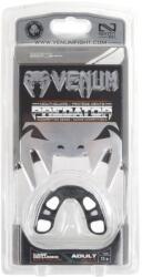 Venum Predator fogvédő Black/White