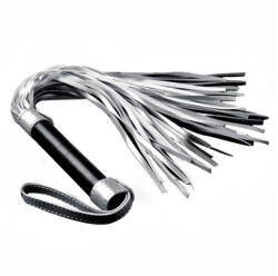 Lovetoy Korbács, Lovetoy, Struggle My Flogger, 41-45 cm, ezüst, műbőr, kezdőknek ajánlott, BDSM és fetish szerepjátékhoz