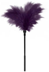 Guilty Pleasure Tollas cirógató, Guilty Pleasure, Small Feather Tickler, 26-30 cm, lila, puha toll, könnyű, érzéki előjátékhoz és fetish játékokhoz