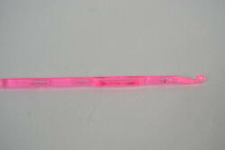  family horgolótű áttetsző ' buborékos' műa. fej. : 6mm h. : 14cm pvc tasakban