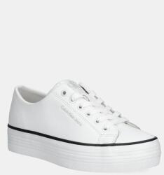 Calvin Klein bőr sportcipő BOLD VULC FLATF LOW LTH IN fehér, YW0YW01633 - fehér Női 40
